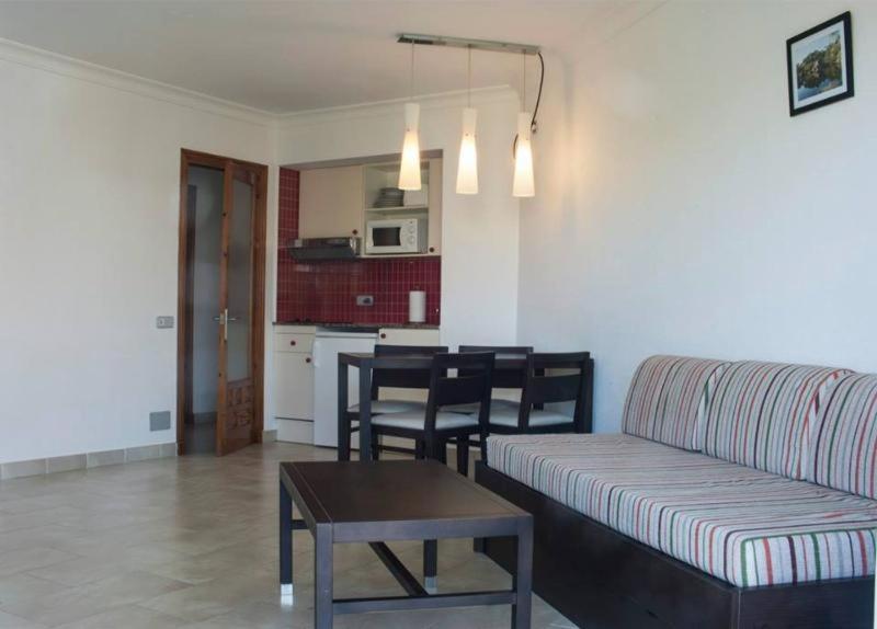 Apartamentos Royal Life Mahón Quarto foto